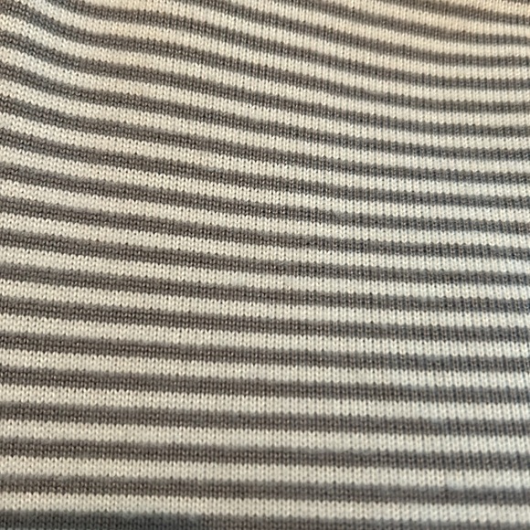 WHITE HOUSE BLACK MARKET Size XL Top - Picture 11 of 11